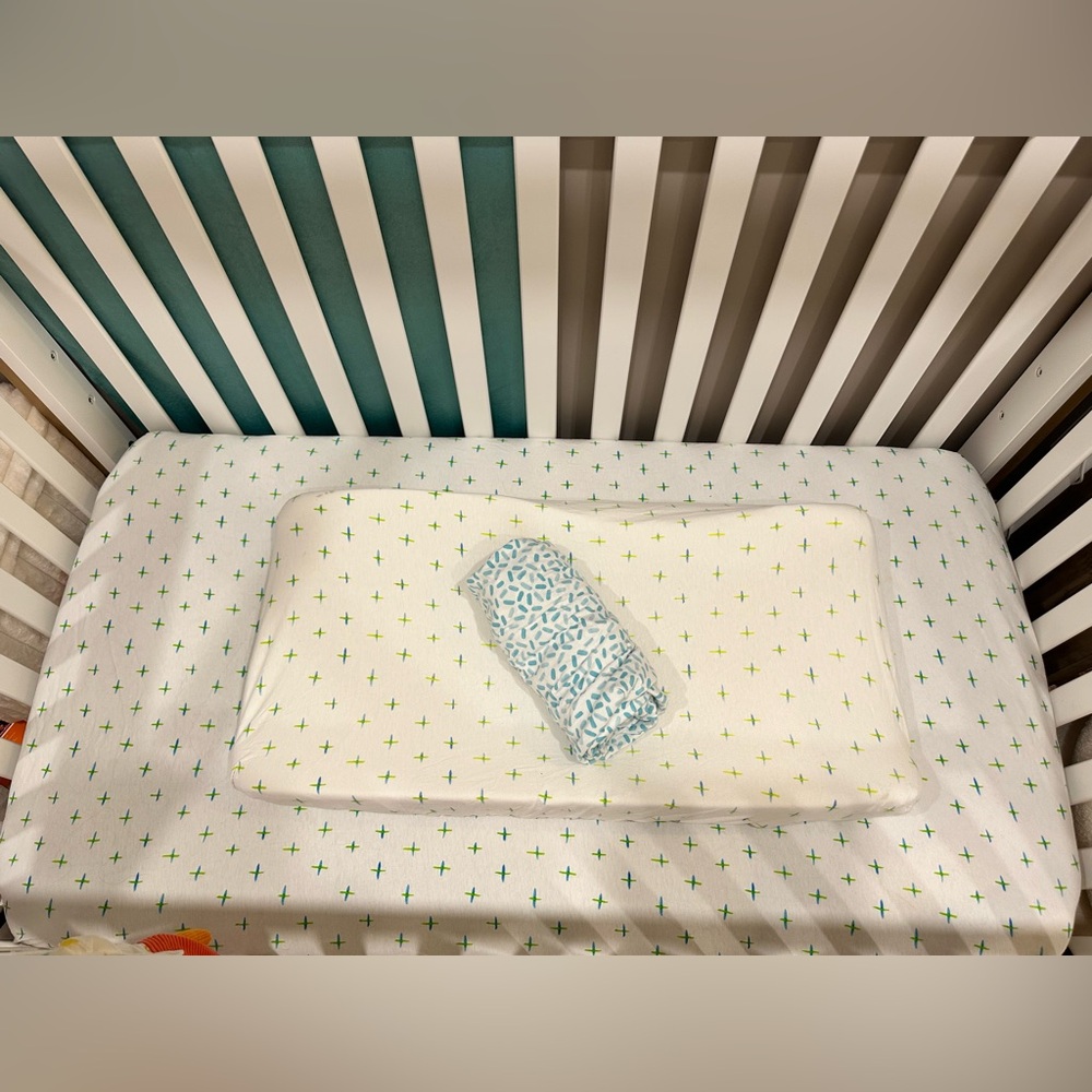 Lovevery Crib and Change Pad Bedding Set